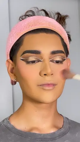 Playing with makeup on my bestie 🤍 #fyp #foryou