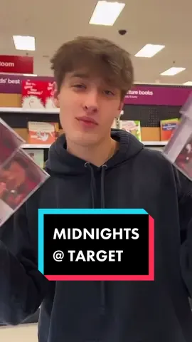 just a couple anti-heros with their #TSmidnighTS albums 💙🕰️ #taylorswift #swifttok #swiftie #midnights #tsantiherochallenge #fyp @taylorswift 