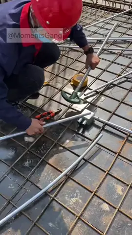 Bending steel pipes by hand