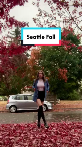 Seattle fall colors are POPPING OFF right now🌲🍂❤️ #seattle #seattletiktok #fall #fallfoliage #fallfashion #oversizedblazer #pnw #tearsforfears #everybodywantstoruletheworld #80s #80sfashion 
