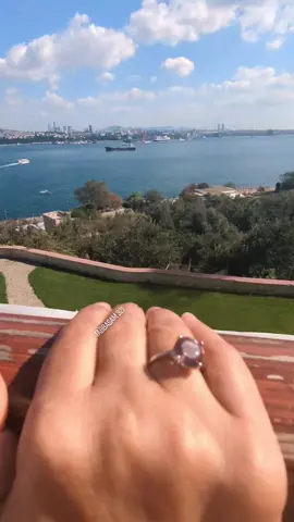 #fypシ #husbandwife #foryoupage #🥰🥰🥰🥰 #beautifulview #fypage #istanbul #tabbasam321 
