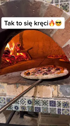 Tak kręcimy  #casadipaoloreda #pizza #reda #dc #pizzacapricciosa #fornoalegna #pizzeria #lavoro @bilanchik911 