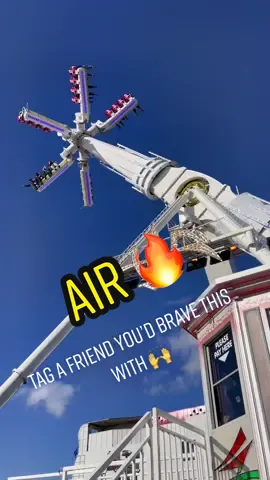 Air (Abie Danter) #upsidedown #uk #funfair #ride #tall #fast #rides #scary #hullfair #england #carnival #fyp #foryoupage 