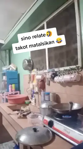 hahaha...sakit kaya matalsikan😜