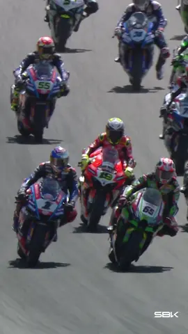 Just another brilliant and commanding victory 🥇 from Bautista in Race 2 at San Juan ✨ #ARGWorldSBK 🇦🇷 #Motorcycle #Motorsport #Racing 
