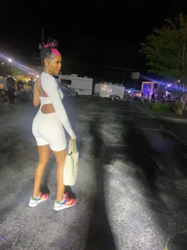 its giving main character energy #fypシ #foryoufav #pinkandblacklocs #locbae❤️‍🔥 #locsnotdreads #viral 