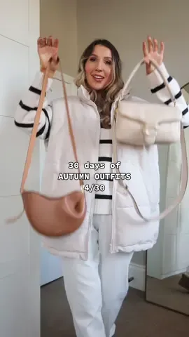 Episode 4 - todays look is cute and cosy 🐻 what do you think of the white jeans and ultra mini uggs? Follow for more autumn outfit inspo! #30daysofoutfits #30daysofautumnoutfits #autumnfashion #autumnoutfit #autumnoutfitideas #autumnoutfitinspo #uggsoutfit #ultraminiuggsoutfit #OOTD #uggoutfit #whitejeansoutfit 