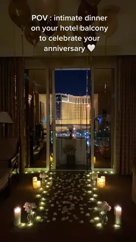 intimate dinner with a view on the strip ✨ #vegastiktok #vegaslocal #vegasvacation #vegastravel #vegashotels #thingstodoinvegas #roomsetup #lasvegasdecorations #vegaseventplanner #datenightideas #eventplanner #vegas 
