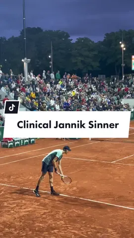 #tb to this clinical point from @janniksin 🇮🇹 at the French Open ⠀ #tennis #tennisplayer #tennisacademy #janniksinner #sinner #piatti #piattitenniscenter #rolandgarros #frenchopen ⠀ ⠀