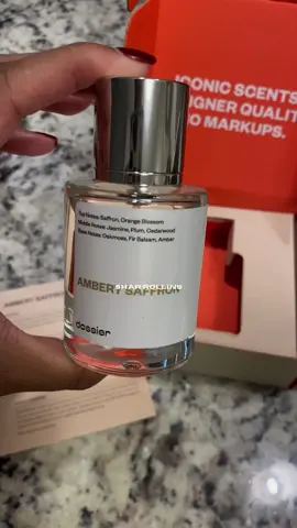 Caved in and I’m obsessed🤤 @Dossier Perfumes #dossier #mfkbaccarat540 #bacaratrouge540 #dupe #boujieonabudget #blackgirlluxury #luxurylife #hygiene #SelfCare #haul #unboxing #perfume #perfumtiktok #amberysaffron #fyp 