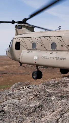 Big Windy, doing Big Windy things… California National Guard 1-126th Aviation Regiment, B Company, at work with their fleet of Boeing CH-47F Chinooks. #Chinook #CH47 #fyp #VerticalMag #Aviation #Flying #Helicopter 