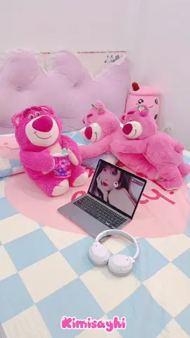 Chào mừng bé Gấu Dâu 70cm về chung đội Kimi nha #kimisayhi #gấudâu #lotso #Vlog #Disney #pink #viral #foryou 💖💖💖🎀🎀🎀 #huglotsohugstrawberry 