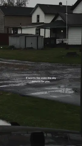 :( #fyp #foryou #FomotionalFinds #foryoupage #4u #aesthetic #famous #loss #grief #sad #depressed #lyricsvideo #lyrics #sadsongs #sadlyrics #speedsongs #itmademethinkofyou #mourn #mourning #rain #brbcryin #crying #thunderstorm #rainaesthetic #darkaesthetic 
