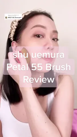 Replying to @Chris 🫶🏼 Beauty & Lifestyle my biggest foundation brush - shu uemura Petal 55. Video in action ➡️ #makeupbrushreview 