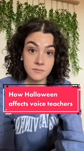 It’s beginning to look a lot like crazy #FomotionalFinds #newyorkcity #nyc #selftapeaudition #callback #christmas #halloween #voiceteacher #singingteacher #singersoftiktok #vocalcoach #audition #theatretiktok #theatrekid #musicaltheatre 