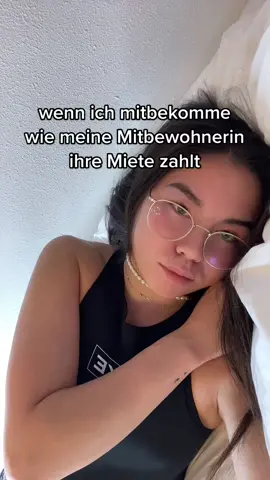 direkt die Airpods rein #asiangirl #trending #viral #foryou #berlin 