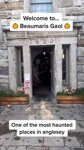 🎃Here’s one for the spooky season 👻 #haunted #StemDrop001 #halloween #PlacesToVisit #activities #thingstodo #angelesy #beaumaris #scary #unnerving #blowthisup #viral #fyp #foryou #adverture #ghosts #spooky #spookyseason 