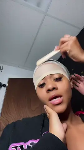 Easy on the lashes they finna get done ! But I love me a bob😮‍💨 #fyp #greenscreen #model #prettygirl #explore #NeverStopExploring 