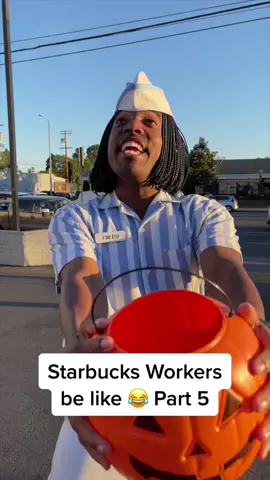 It’s spelt with THREE D’s 😂 #starbucks #halloween #coffee #goodburger #skit #public #trickortreat #relatable 