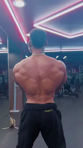 @YOUNGLA joggers are 🔥 #fyp #foryou #Fitness #fit #health #FitTok #GymTok #bodybuilding #discipline #backday 