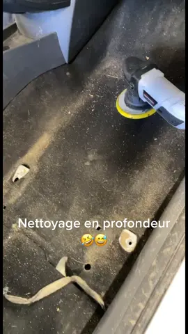 Vibration d’une belle moquette sableuse  #voiture #nettoyageauto #satisfy #pourtoi #tomswash91 #cleancar 