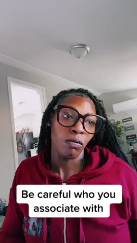 #stitch with @finessersonly be careful who you associate with, the moment you noticed they bring too much drama, drop them!!!! #realistic #trend #trending #friendship #girlfriend #Relationship #foryoupage #foryou #fyp #fypシ #viral #tiktok 