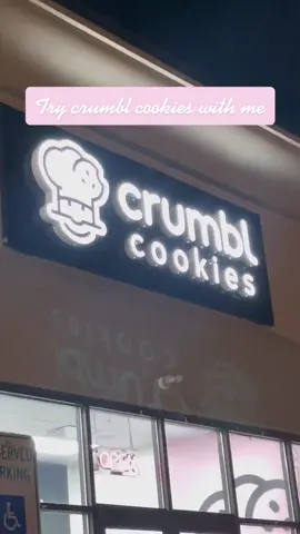 So delicious, run dont walk!🏃🏻‍♀️🤤🫶🏼 #foryou #fyp #foryoupage #crumblcookies #crumbl #crumblreview #crumblcookiesoftheweek #crumblcookiereview #crumblcookiespoilers #trycrumblcookies 