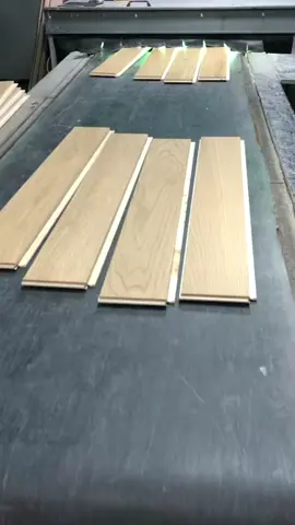 Pure three-layer herringbone floor