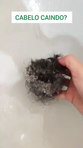 Quem aí está com queda intensa de cabelo ?  Quer saber as possíveis causas ? 1. Excesso de estresse 2. Excesso de vitamina A ou B 3. Gravidez 4. Alterações hormonais 5. Uso de antidepressivos e outros remédios 6. Anemia 7. Hipotireoidismo 8. COVID-19 Siga perfil para mais Dicas e Receitas caseira.  #quedadecabelo #queda #quedadecabelos #quedacapilar #quedacapilarposcovid #quedacapilarintensa #quedadecabelooquefazer #quedadecabelooquefazer #quedadecabeloecrescimento #quedadecabelofeminino 