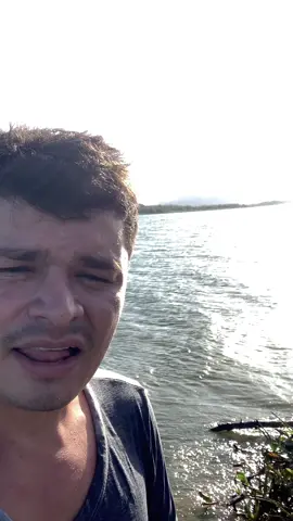 Eu já nasci com esse dom de pesca de mão 🤚 #foryou #pesca #peixe 