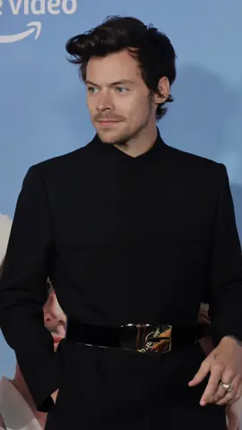Harry Styles worked the red carpet at the premiere of his latest film My Policeman - he’s such a pro 😍 #HarryStyles #RedCarpet #MyPoliceman #Movie #Premiere #Celebs #Celebrity #CelebTikTok #Film 