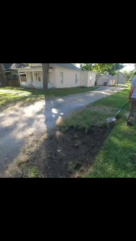 Uncovering completely hidden curb #edging #satisfying #asmrvideo #overgrownyard #asmr #satisfyingvideo #sbmowing #fyp #fypシ 