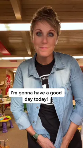 Anyone else not feeling the love from Tiktok? 🤣🤣 #goodday #noviews #SmallBusiness #algorithm #fyp #elderberry 