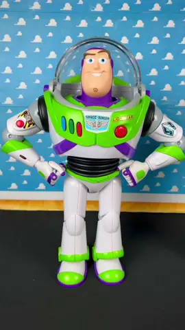 #movieaccuratebuzz #buzzlightyear #buzz #lightyear #toystory #thinkwaytoys #disney #movieprop #movieprops #todayigrewup 