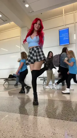 The girls in the back passed the vibe check🥹❤️ loved their smiles! #egirl  #publicreaction #public #thighhighs #skirt (fake body im 20 fully dressed wearing shorts under) 