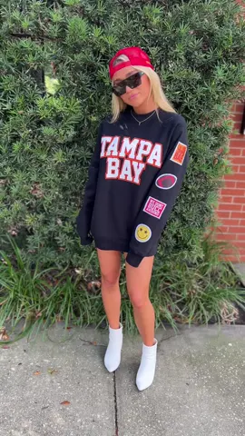 Come Get Gameday Ready With Us, Tampa! #brodenim #tampa #tampabay #fyp #tampabaybuccaneers #tampabaylightning #gameday #gamedayoutfit #gamedayready #OOTD #hydeparkvillage #tampashopping #tampaactivity 