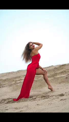🌵Desert girl in red💃🏼  • • • #desert #red #nature #photography #naturalphotography #sandmine #havefun 