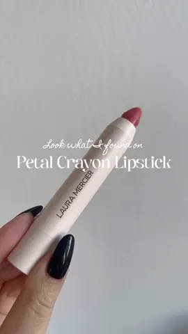 Not this lip crayon being super soft and also twistable ! #lauramercier 