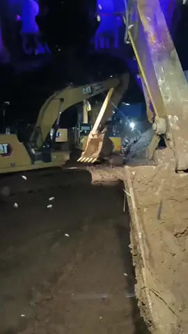Ngantri lagi 😅 #fyp #KuliTambang #TambangNikel #OperatorExcavator #fypシ 