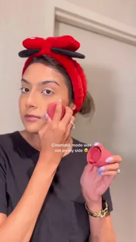 I want my lipgloss 🤩😘! @fentybeauty @kajabeauty @samreensvanity @glowrecipe  #kajabeauty #kajacheekystamp #howtodofallmakeup #elfhaloglowliquidfilterdfilter #elfmakeup #diorcontour #samreensvanitynewyork #glowrecipe #bareminerals #gilmoregirls ##fallmakeuplooks##pakistanimakeup##pakistani
