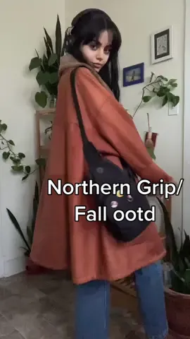 The most perfect jacket to ever exist, I’m almost stoked for Chicago winter.. @Northern Grip #vintage #winterfashion #grwm #OOTD #northerngrip #lakemichiganlovers 