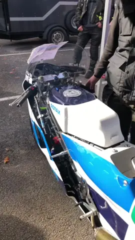 1985 Decorite Harris Rotax (250cc twin cylinder). This bike was raced by Peter Hubbard in multiple grand prixs. In shot is Jamie O’Brien from Windy Shed Classics. Jamie’s Instagram: @jameo7474 This bike makes 80hp at the rear wheel and will be raced by Jamie in selected events throughout 2023. Windy Shed Classics is over on Facebook. Account name: Windy Shed Classics Ltd Location is The 2022 Classic Motorcycle Mechanics Show at Stafford, UK. Video by Alex Rollings. Instagram: @motofilmer @classicmotorcyclechannel #rotax #classicmotorcycle #motorcycles #rotaxracing #classicbike #rotaxpower #rotaxengine #twostrokelife #twostrokelife #twostroketuesday