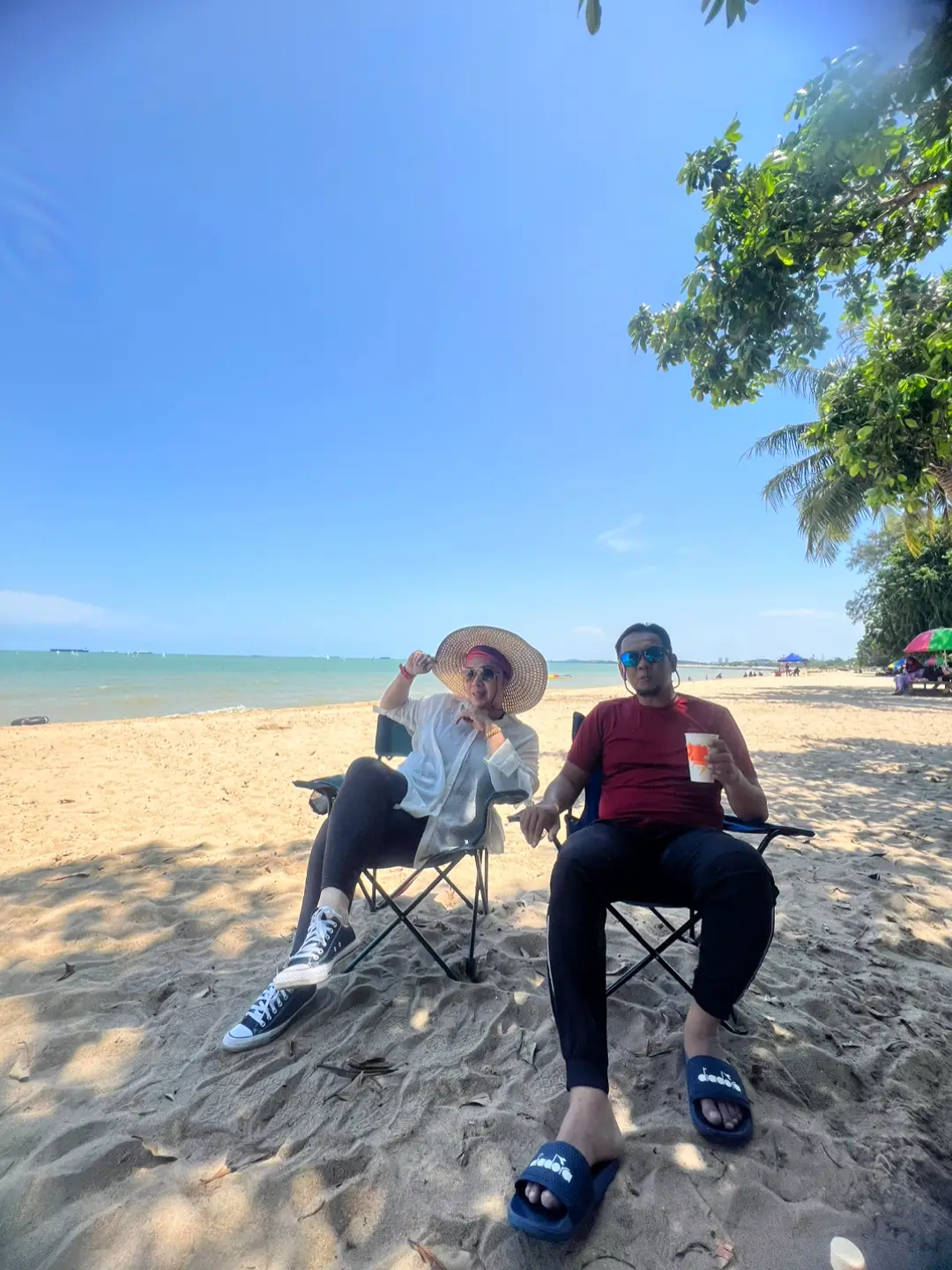 🎶 Ketika tiba-tiba ombak di laut pasang Cinta kita berdua juga pasang sayang Ketika tiba-tiba ombak di laut surut Cinta kita berdua tetap pasang 🎶 #rinduakurindukamu 