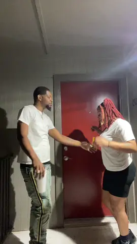 Rocksteady 😁🥰 #rocksteady #rocksturdy #trending #couplegoals #funnycouple #funnycouples #couples #couplesoftiktok #coupleschallenge #couplesdance #davipshow #viral #viralcouple #rock #rockout #fyp #marriagehumor #marriedcouple #marriagegoals #challengeaccepted #auntieanduncle #lol 