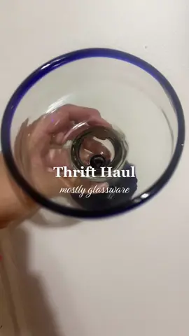 Ya pronto les enseño como va quedando todo #thrifted #miraloquecompre #thrifthaul #chicago 