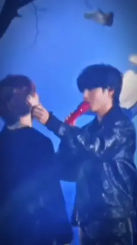 #CapCut Jimin adalah jiwa yang sangat indah untuk V, karena dialah yang menghibur V ketika V menangis dan sedih #vminedit #taeminedit #jiminshii #vbtskimtaehyung #taehyungbts #parkjiminbts #btsarmys