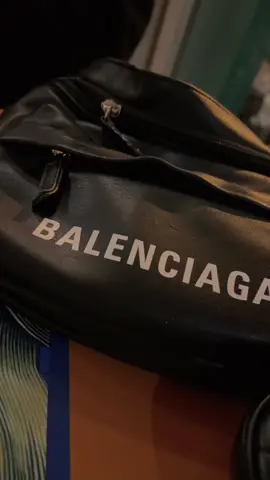 Haha tenía que hacerlo…  #gucci #balenciaga #prada #ropacara #viral -#fyp #viralvideo 