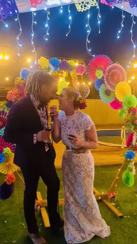 I can’t ever get this one to sing - but when our niece asked at our wedding he couldn’t say no 😝 #weddingsinger #weddingsong #weddingkaraoke #ladygaga #bradleycooper #shallow 