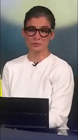 Renata Vasconcellos chora no Jornal Nacional