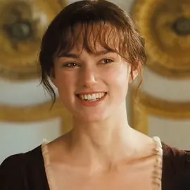 THE WAY HE LOOKS AT HER PLS😩 #fyp #edit #movieedit #prideandprejudice #prideandprejudice2005 #janeausten #mrdarcy #elizabethbennet #prideandprejudiceedit #periodfilms #lightacademia #lightacademiaaesthetic #janeaustenbooks 